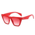 Occhiali da sole cat-eye rossi oversize con accenti di borchie a stella in argento - Montatura Rossa Sfumata Rossa