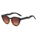 Occhiali da sole cat-eye con stanghette ondulate, montatura nera tartarugata e lenti sfumate - Regolare / Nero e Tartarugato con Lenti Sfumate Tè