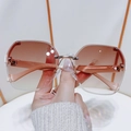 Rimless gradient brown sunglasses with light pink textured legs and metal bridge - Beige Legs Double Tea Lens