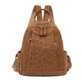 Sac à dos marron à imprimé léopard en texture daim, vue de face sur fond blanc - Marron