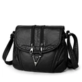 Sac bandoulière rétro noir pour femme avec plusieurs zips et détails métalliques en V - Noir