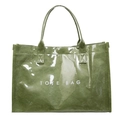 Moderne glänzende grüne Tyvek-Tragetasche mit weißem TOTE BAG Schriftzug auf weißem Grund - Grün