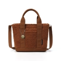 Borsa tote marrone in pile teddy con tracolla regolabile e ciondolo a cerchio in metallo M - Marrone