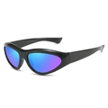 Occhiali da sole sportivi futuristici con montatura nera lucida e lenti sfumate blu-viola - Regolare / Montatura Nera Rivestimento Blu