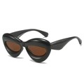 Chic cat eye sunglasses with thick glossy black frames and dark brown lenses - Regular / Standard (Incl. 13% VAT) Glossy Black Frame & Tea Lenses