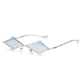Geometrische diamantförmige Sonnenbrille mit blau-rosa Verlaufsgläsern und Silberrahmen - Normal / Regulär (Inkl. 13 % MwSt.) Goldrahmen mit blau-rosa Gläsern