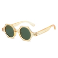Lunettes de soleil polygonales avec monture géométrique ambre et verres vert foncé - Standard / Standard (TVA 13 % incluse) Monture jaune champagne et verres vert foncé