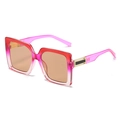 Lunettes de soleil carrées dégradé rose avec verres bruns et branches dorées - Monture Dégradé Rouge Violet Verres Champagne