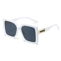 Square frame sunglasses in white acetate with dark grey polarized lenses and gold metal trim - Regular / Standard (Incl. 13% VAT Invoice) White Frame Full Gray Lenses