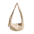 Bolso de hombro chic color crema en cuero suave con correa ajustable y detalles plateados - Blanco Roto