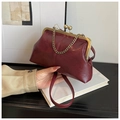 Retro burgundy shell bag with gold chain strap and metal clasp closure - Burgundy