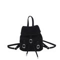 Zaino retrò in velluto nero con coulisse e tasche con fibbie argentate su sfondo bianco - Nero