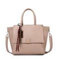 Borsa tote in pelle beige con texture litchi e ciondolo a forma di cioccolato - Beige