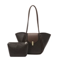 Braune geflochtene Tragetasche mit kleiner Tasche und goldener Schnalle im minimalistischen Stil - Gewebte Textur Kaffee (Mutter-Kind-Set)