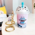 Roze bubble tea sleutelhanger met schattige kat en gouden karabijnsluiting - Paars