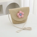 Detailed texture of hand-woven straw bag with pink fabric flower for young girls - 19*14*5cm / Beige Pink Flower Flap Bag