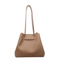Bolso tote de cuero marrón con textura de lichi y correas largas para uso diario - Caqui