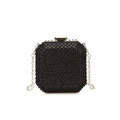 Elegante schwarze Abendtasche in achteckiger Form mit goldener Kette auf weißem Grund - Schwarz