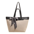 Grande borsa tote in tela beige con manici in pelle nera e dettaglio sciarpa di seta - Nero