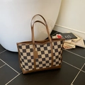 Brown checkerboard large capacity tote bag with leather straps and vintage British style - Brown