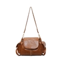 Braune gesteppte Umhängetasche im Vintage-Stil mit goldener Kette und Seitentaschen - Braun