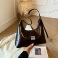 Bolso de hombro retro en charol marrón oscuro con elegantes detalles plateados - Negro