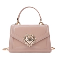 Sac bandoulière en cuir verni rose nude avec boucle cœur vintage et bandoulière chaîne - Kaki