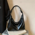 Sac fourre-tout hobo minimaliste en cuir ciré noir avec détail de nœud élégant - Noir sans Pendentif