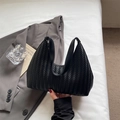 Modische schwarze gewebte Hobo-Tasche aus Kunstleder mit großer Kapazität - Schwarz