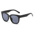 Occhiali da sole oversize classici neri lucidi con lenti grigio scuro a protezione UV400 - Montatura Nera Lenti Grigie