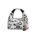 Bolso de media luna de leopardo con colgante de corazón y borla plateada en fondo blanco - Estampado de Leopardo Blanco - Sin Colgante