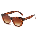 Cat-Eye-Sonnenbrille mit Schildpatt-Rahmen, braunen Verlaufsgläsern und Goldnieten - Leopard-Rahmen Braune Verlaufsgläser