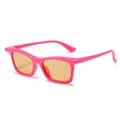 Retro sportzonnebril met levendig roze kunststof frame en gele doorschijnende glazen - Rood Frame Oranje Lenzen