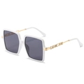 Lunettes de soleil blanches avec lettrage LOVE ME en strass sur branches dorées - Monture Blanche Verres Gris