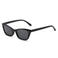Occhiali da sole cat-eye neri retrò con lenti grigie e dettagli rivetti argento - Montatura Nera Lenti Grigie