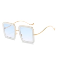 Square oversized sunglasses with glitter white frames and golden metal wavy arms - White Frame Blue Lens