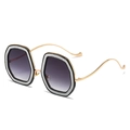 Lunettes de soleil ovales chic avec monture noire pailletée et verres dégradés violets - Monture Noire / Double Verre Gris (Paillettes Argentées)