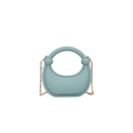 Sac à main croissant bleu menthe en acrylique avec anse ronde et chaîne dorée - Bleu clair