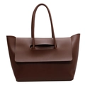 Borsa tote minimalista in pelle testa di moro con design unico dei manici su bianco - Marrone