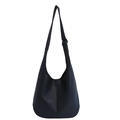Große Hobo-Tasche aus schwarzem Leder mit Kieselstruktur für Pendler und Freizeit - Schwarz