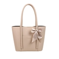 Bolso tote de cuero beige de gran capacidad con detalle decorativo de pañuelo de seda - Beige