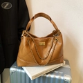 Große braune Stepptasche mit Kettenriemen und goldenem Drehverschluss für Damen - Braun