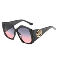 Rhomben-Sonnenbrille aus schwarzem Acetat mit lila Verlaufsgläsern und goldenem Blattlogo - Schwarzer Rahmen Grau-Rosa Verlauf
