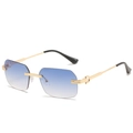 Occhiali da sole senza montatura con lenti blu sfumate e cerniere a C in metallo - Montatura Oro Lente Sfumata Blu