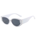 Gafas de sol ovales con montura ancha blanca, lentes negras y detalles dorados - Montura Blanca Lente Gris