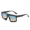 Quadratische Flat-Top-Sonnenbrille mit schwarzem Rahmen und blau-orangefarbenem Verlauf - Schwarzer Rahmen Grün-gelbe Gläser