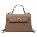 Taupefarbene Trapez-Handtasche aus Leder mit Kreuzmuster und goldener Kette - Khaki