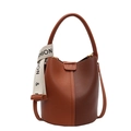 Bolso cubo color caramelo textura lychee con cinta moda y correa ajustable - Marrón