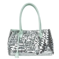 Silberne Pailletten-Tasche mit mintgrünen Griffen und quadratischem Anhänger - Grün