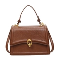 Bolso bandolera retro marrón texturizado con hebilla dorada y asa superior - Marrón